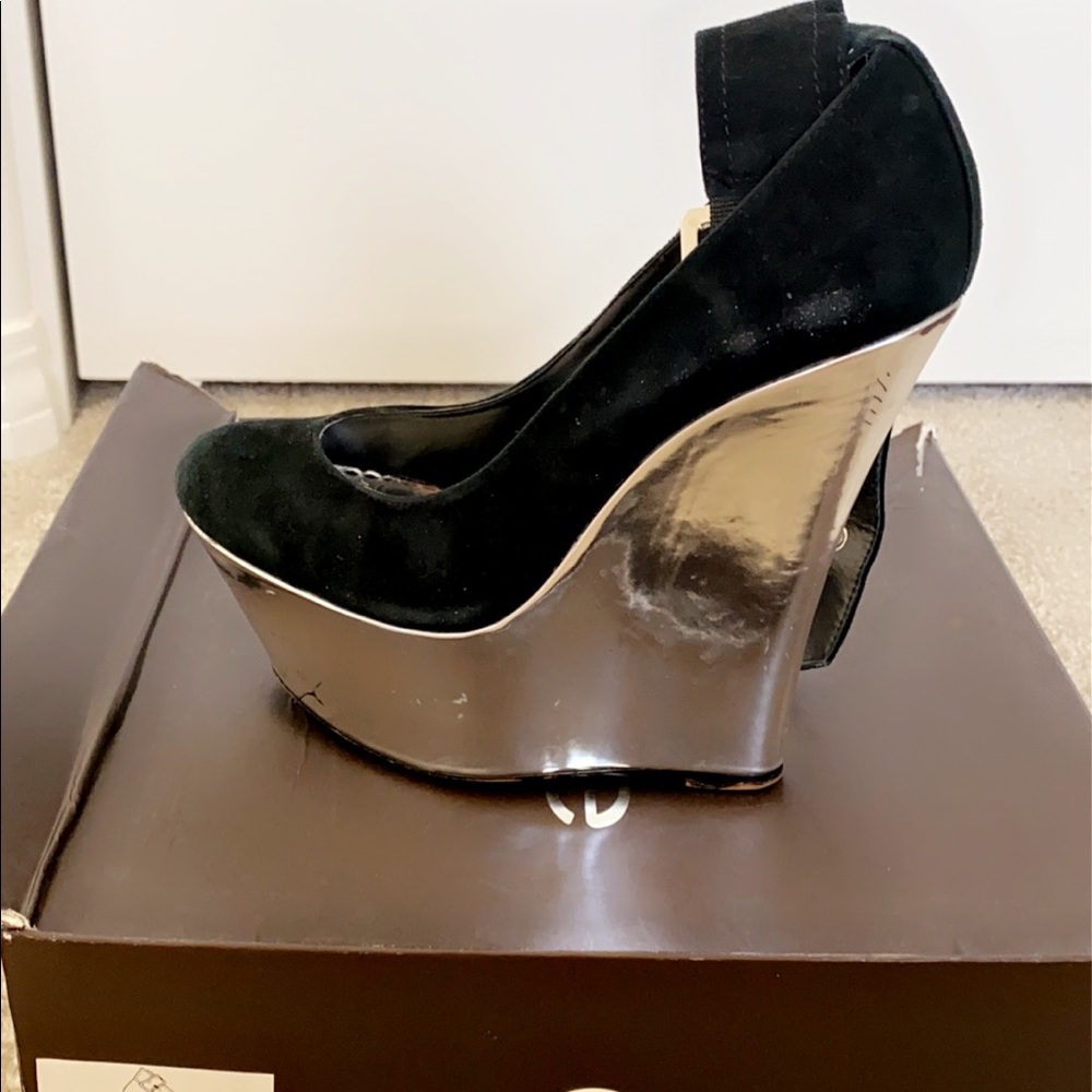 Bebe wedges